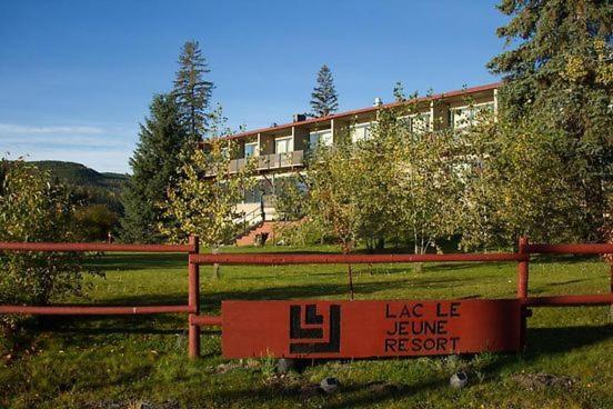 Lac Le Jeune Nature Resort Logan Lake Exterior photo